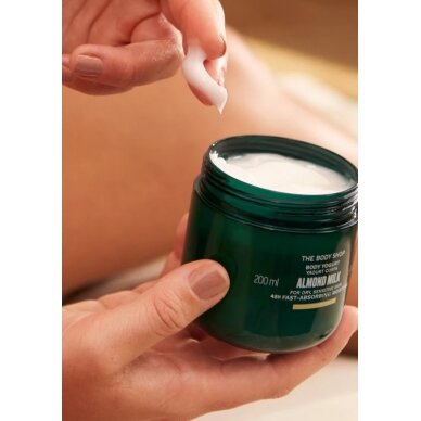 The Body Shop Миндальное молочко 200 мл 3