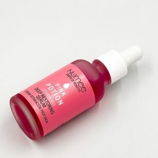 NUMEE Drops of Benefits PINK POTION SENSITIVE DEEP MOISTURIZING SERUM atstatomasis serumas, 30 ml